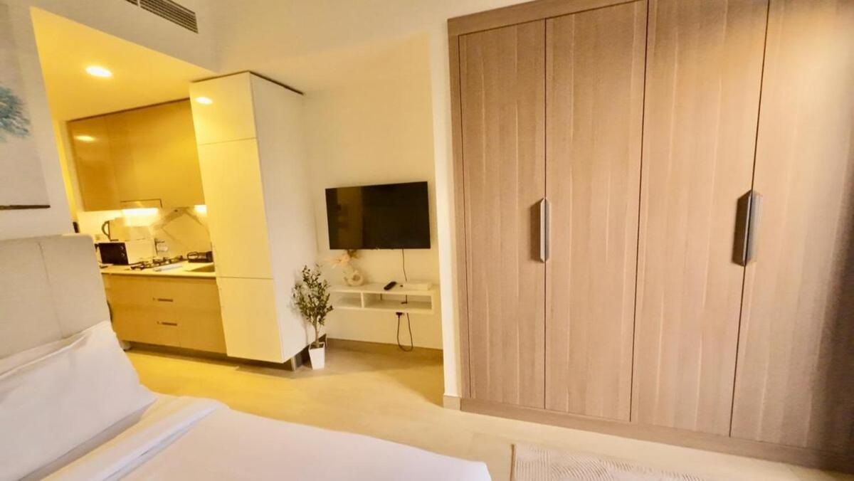 Amazing In Azizi Riviera 1 Apartment
